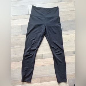 Zyia Light N Tight 7/8 Black Flame Leggings -Size 6/8